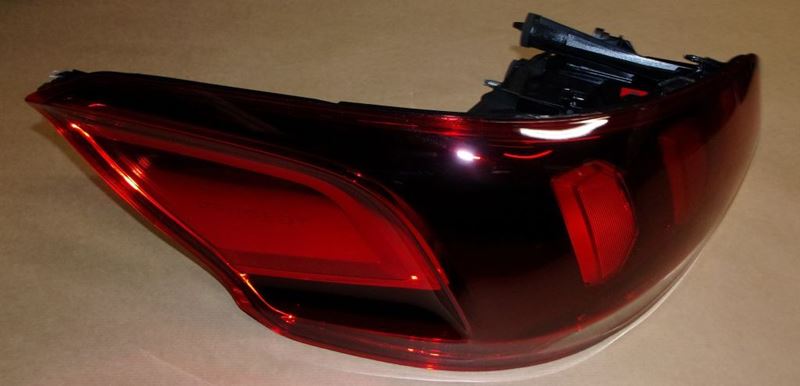 Lampa tylna Peugeot 301 lewa