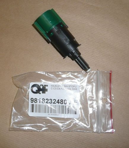Włącznik świateł stopu Citroen C3 C4 Peugeot 207 208 2008