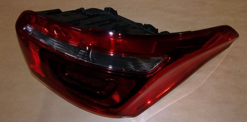 Lampa tylna Citroen C-Elysee prawa