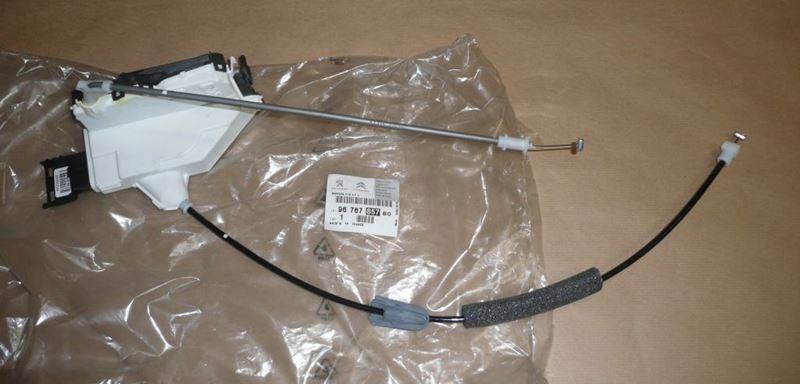 Zamek drzwi Citroen C-Elysee Peugeot 301 przód prawy