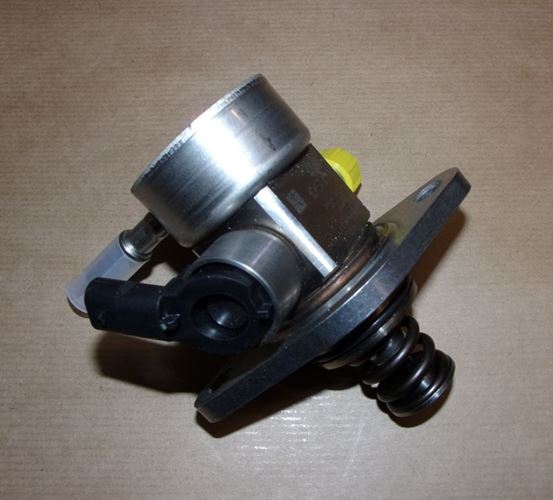 Pompa paliwa Citroen C3 Peugeot 2008 3008 1.2 Thp
