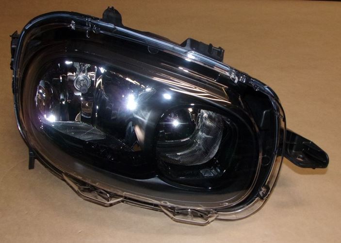 Reflektor Citroen C3 III prawy
