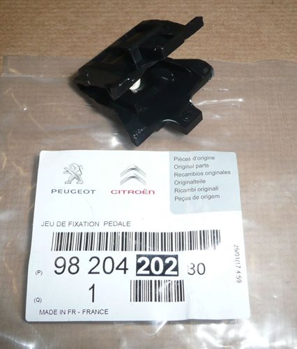 Spinka pedału sprzęgła Citroen C4 Picasso Peugeot 308