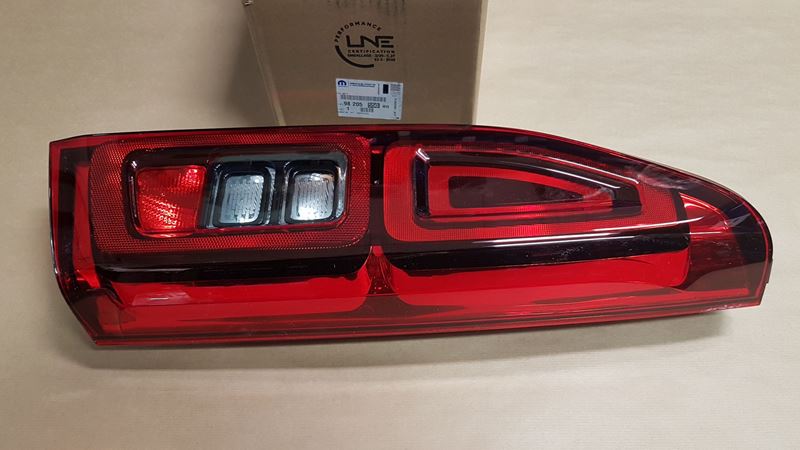 Lampa tylna Citroen Berlingo IV prawa