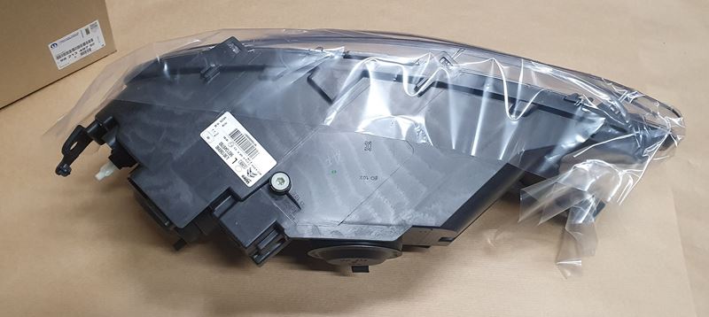 Reflektor Citroen C4 Cactus