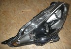 REFLEKTOR PEUGEOT 208 PRAWY