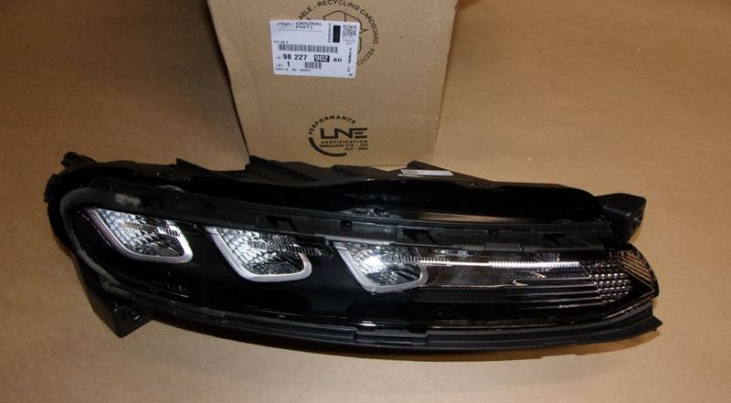 Lampa jazdy dziennej LED Citroen C3 Aircross prawe