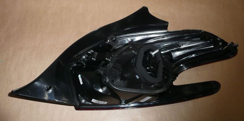 Lampa tylna zespolona Peugeot 208 facelift lewa