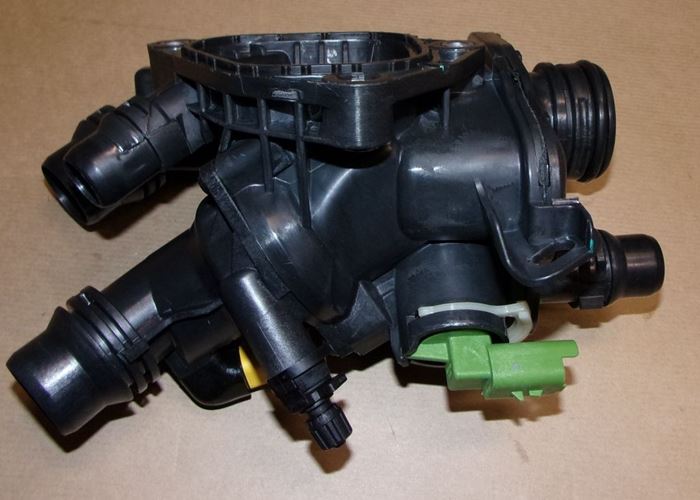 Obudowa termostatu Citroen C5 Aircross 1.6 16V