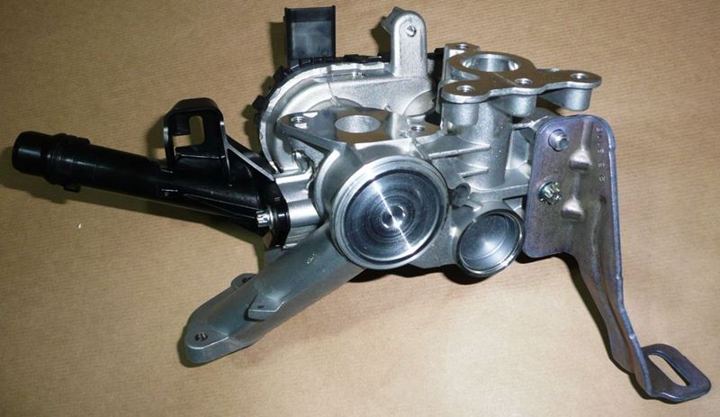 Zawór EGR Citroen Berlingo C3 Peugeot 208 301 1.6 HDi