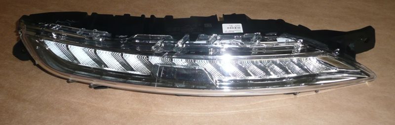 Reflektor Citroen C4 Picasso II prawy