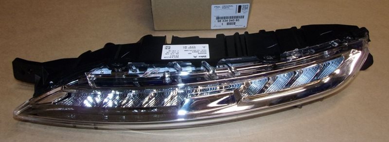 Reflektor Citroen C4 Picasso II lewy