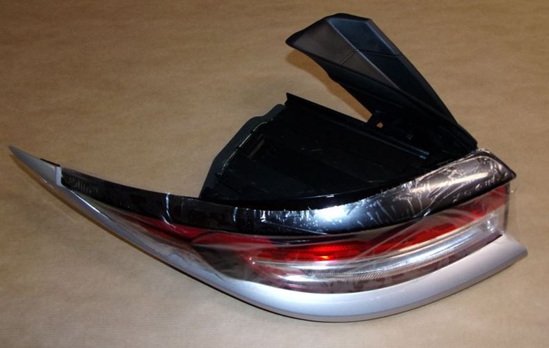 Lampa tylna Citroen DS3 Crossback lewa