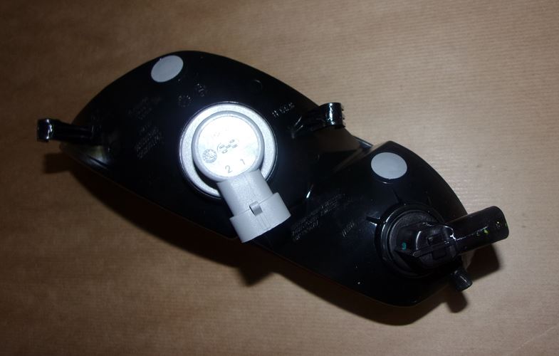 Lampa przeciwmgłowa Peugeot 308 II Peugeot 408 tył