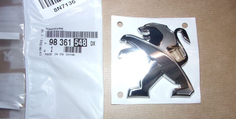 Emblemat Peugeot 508 II tył