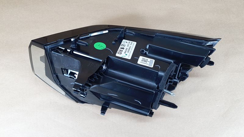 Lampa Tylna Prawa Oryginał Peugeot 2008 II