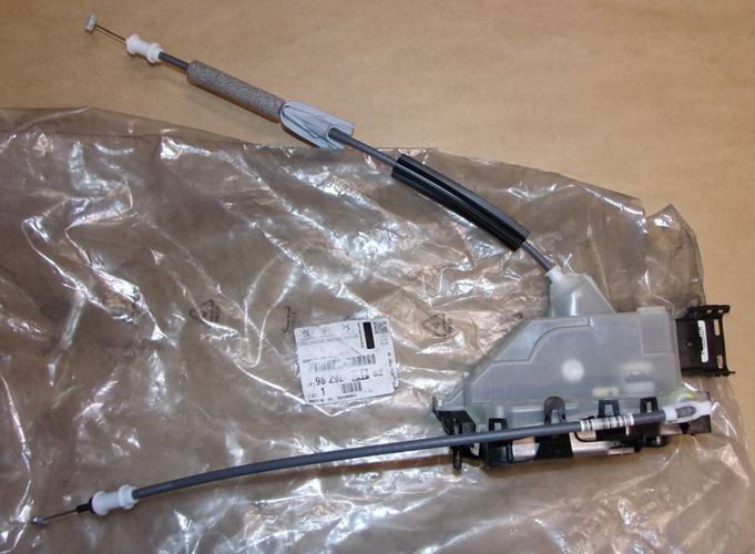 ZAMEK DRZWI P 208 II PRAWY PRZÓD