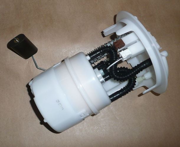 Pompa paliwa kompletna Citroen C4 Peugeot 307 308 04-11