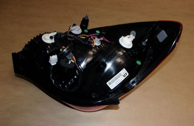 Lampa tylna Peugeot 108 prawa