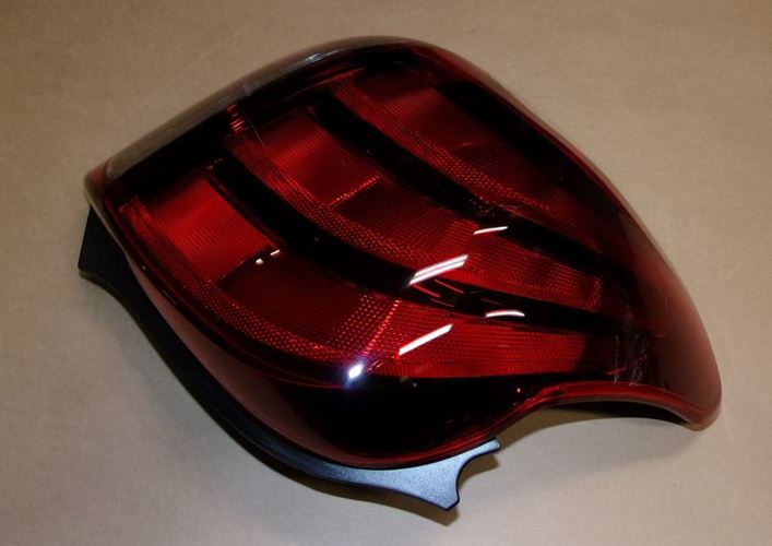 Lampa tylna Peugeot 108 lewa