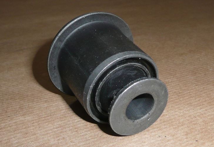 Tuleja wahacza Peugeot 106 Citroen Saxo