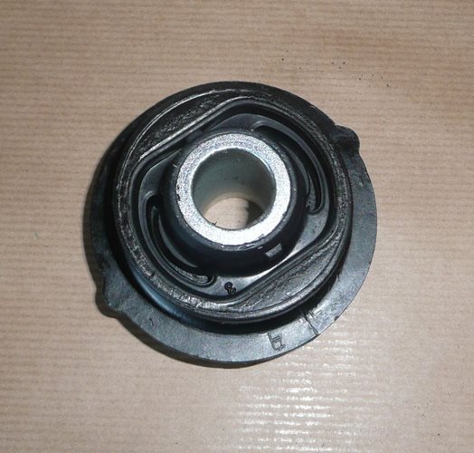 Tuleja wahacza Citroen C2 C3 Peugeot 1007