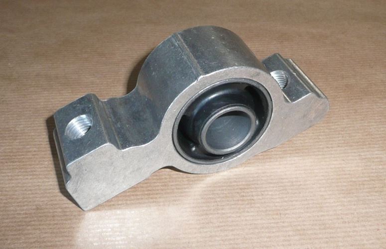 Tuleja wahacza Peugeot 406