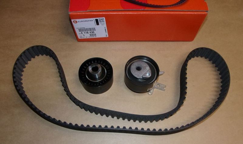 Rozrząd kompletny Citroen C4 C5 Peugeot 307 2.0 Hdi
