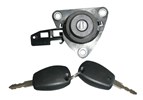 Zamek bagażnika Dacia Duster 2010>
