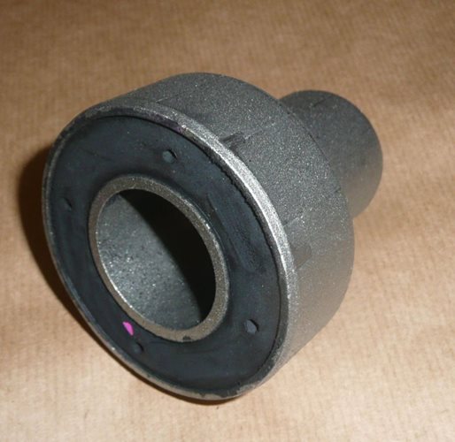 Tuleja tylnej belki Renault Kangoo 97-08