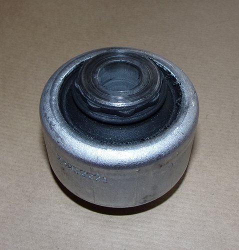 Tuleja wahacza Citroen C6 Peugeot 407 środkowa