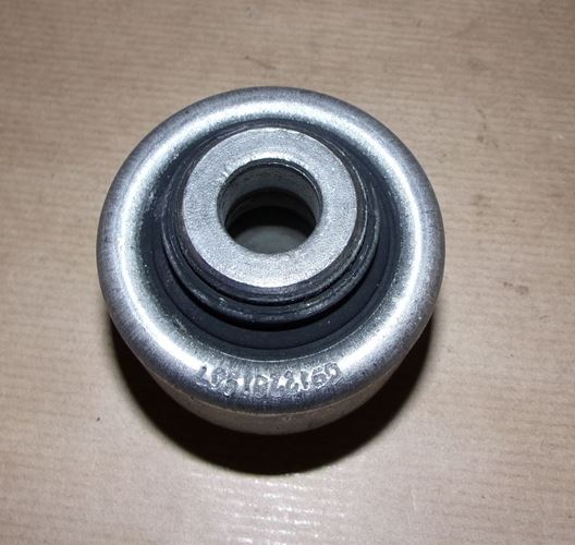 Tuleja wahacza Peugeot 206