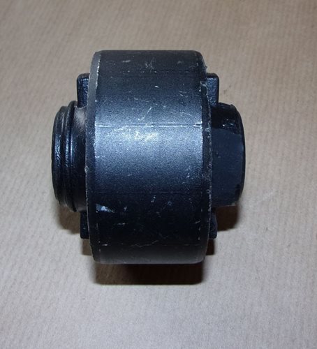 Tuleja wahacza Citroen C3 Picasso Peugeot 207 208