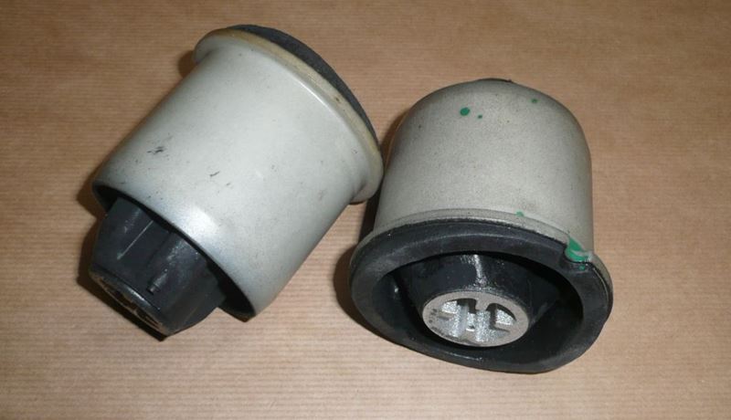 Tuleja tylnej belki Renault Clio III Megane II