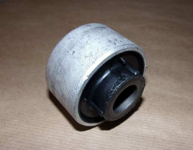 Tuleja wahacza Renault Megane III Fluence