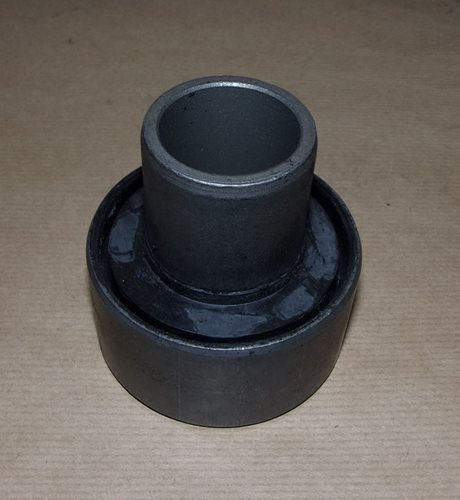 Tuleja tylnej belki Renault R21 Laguna Megane