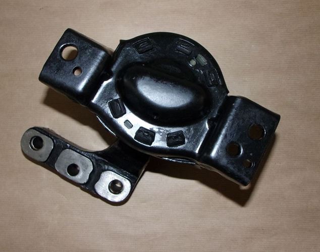 Poduszka silnika Citroen C3 1.4 Hdi 8V prawa