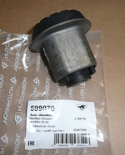 Tuleja tylnej belki Peugeot 206 tylna