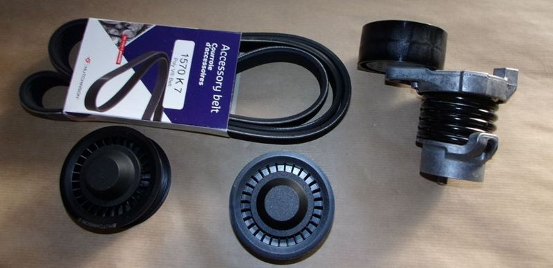 Komplet paska klinowego Renault Clio IV Captur 1.2 Tce
