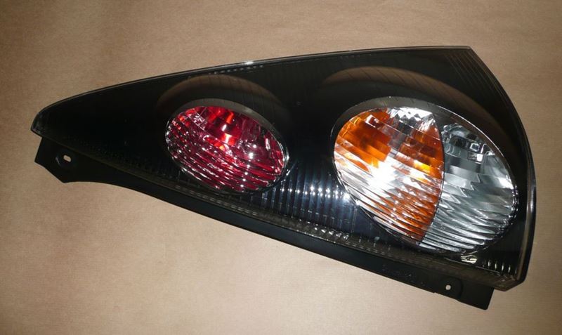 Lampa tylna zespolona Citroen C1 05> prawa