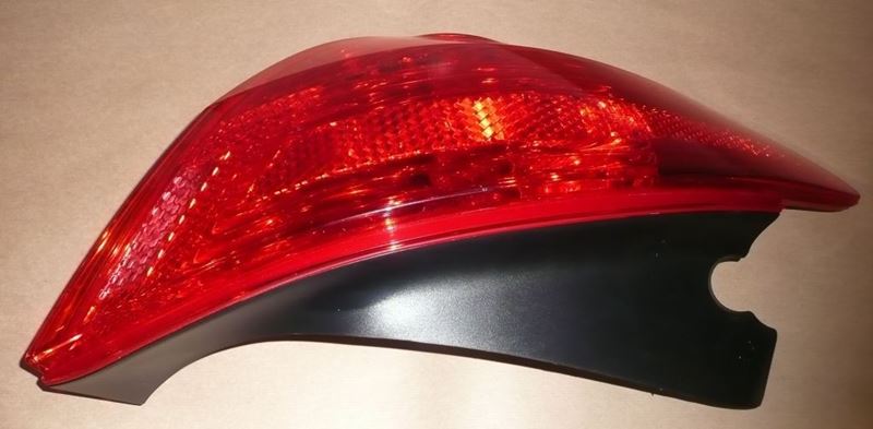 Lampa tylna zespolona Peugeot 308 07> lewa