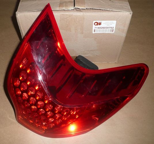 Lampa tylna zespolona Peugeot 3008 (T84) 09> lewa