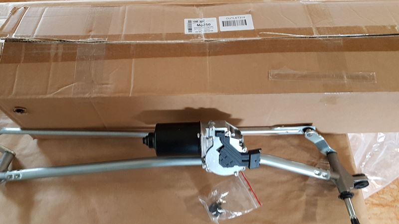 MECHANIZM WYCIERACZEK R MASTER III