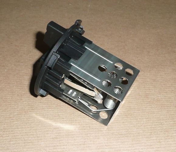 Opornik dmuchawy Citroen C4 Peugeot 307