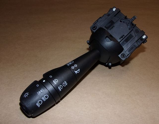 Przełącznik świateł Dacia Dokker Lodgy