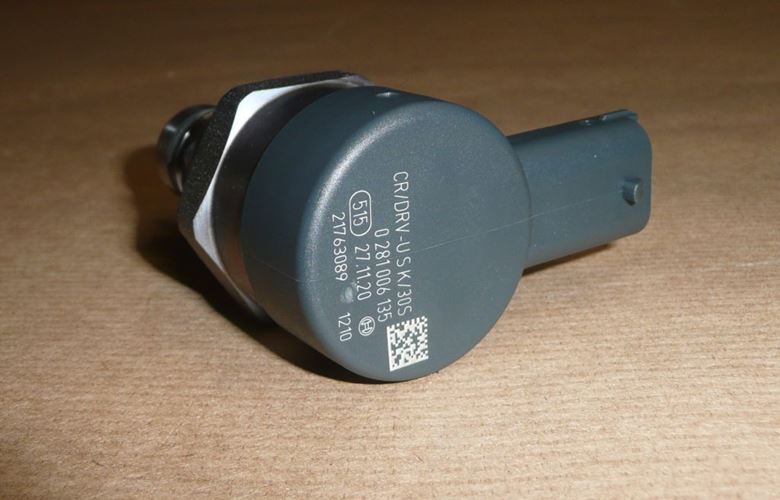 Czujnik ciśnienia paliwa Citroen C5 III Peugeot 407 2.2 HDI