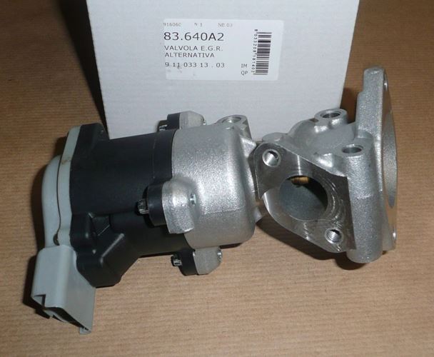 Zawór EGR Citroen C5 III C6 Peugeot 407 607 2.7 HDi