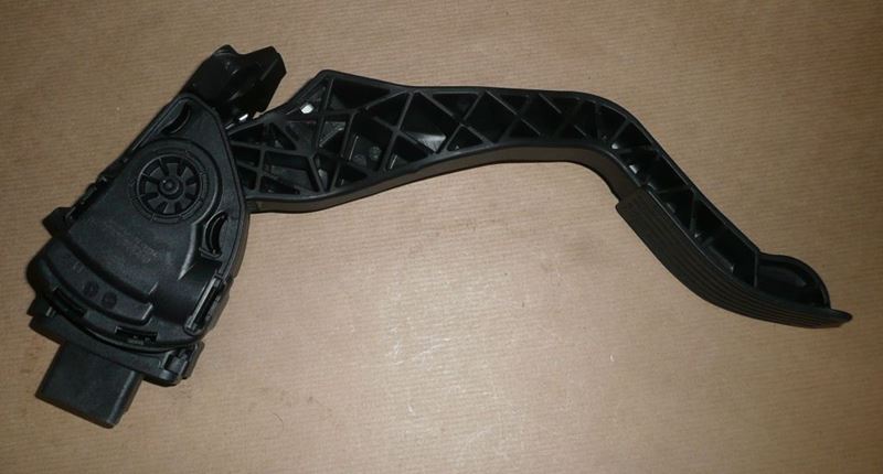 Pedał gazu Peugeot 207 208 2008