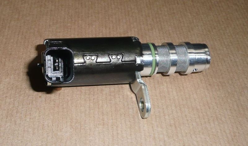 Elektrozawór pompy oleju Citroen C5 X7 Peugeot 308