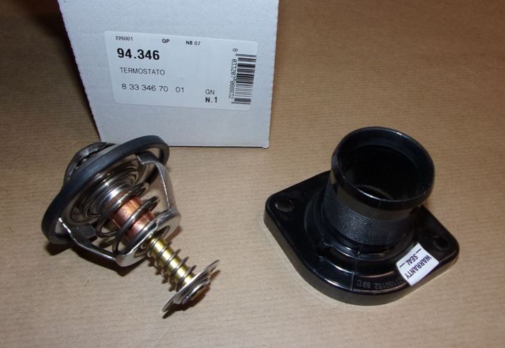 Obudowa termostatu Citroen C4 C5 Jumpy 1.2 1.8